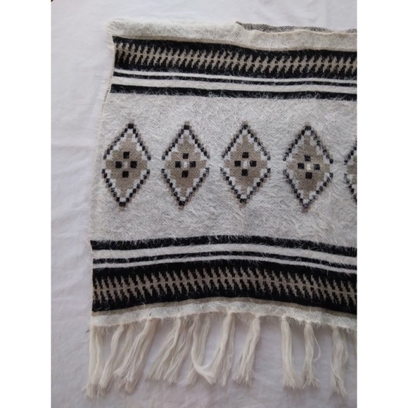 Neiman Marcus Poncho Sweater Fringe Boho Womens One Size - Picture 3 of 9